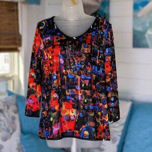 NWOT Reversible Lemon Grass NY Top with Bright Bold Abstract Print Size Small